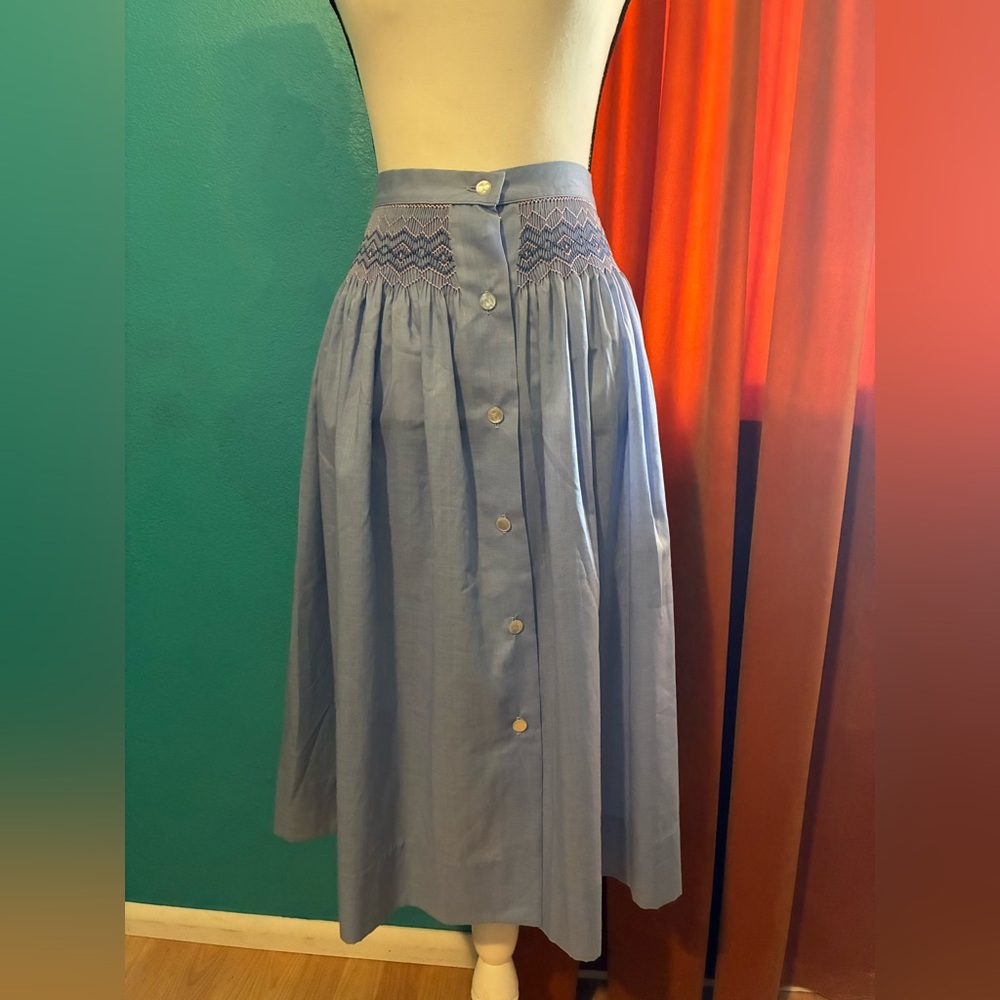 Vintage 1950s lavender skirt with Pleated Detail